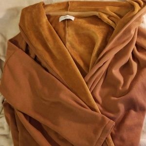 Super soft sweater/shawl with pockets